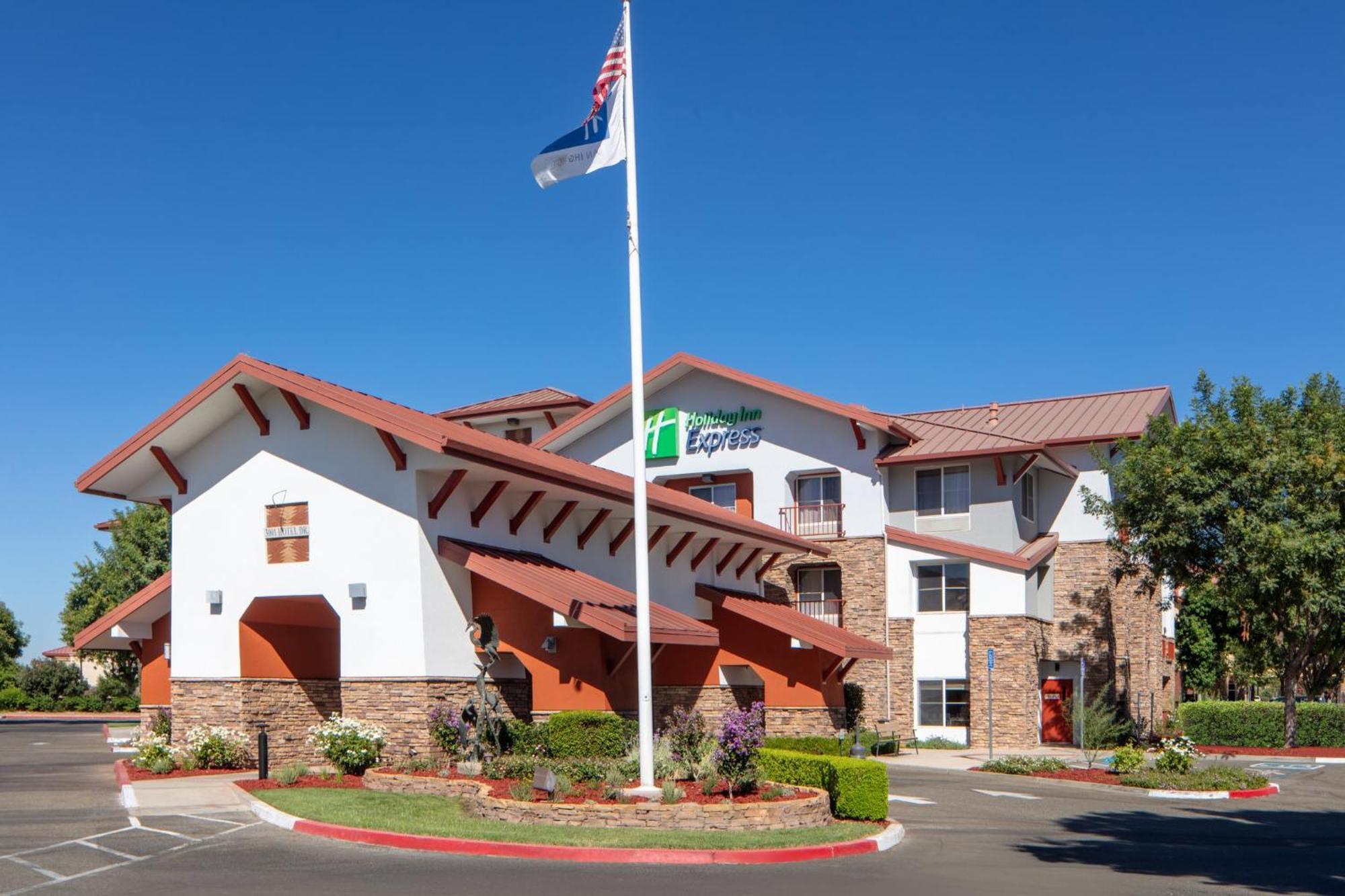 Holiday Inn Express Turlock By Ihg Ngoại thất bức ảnh